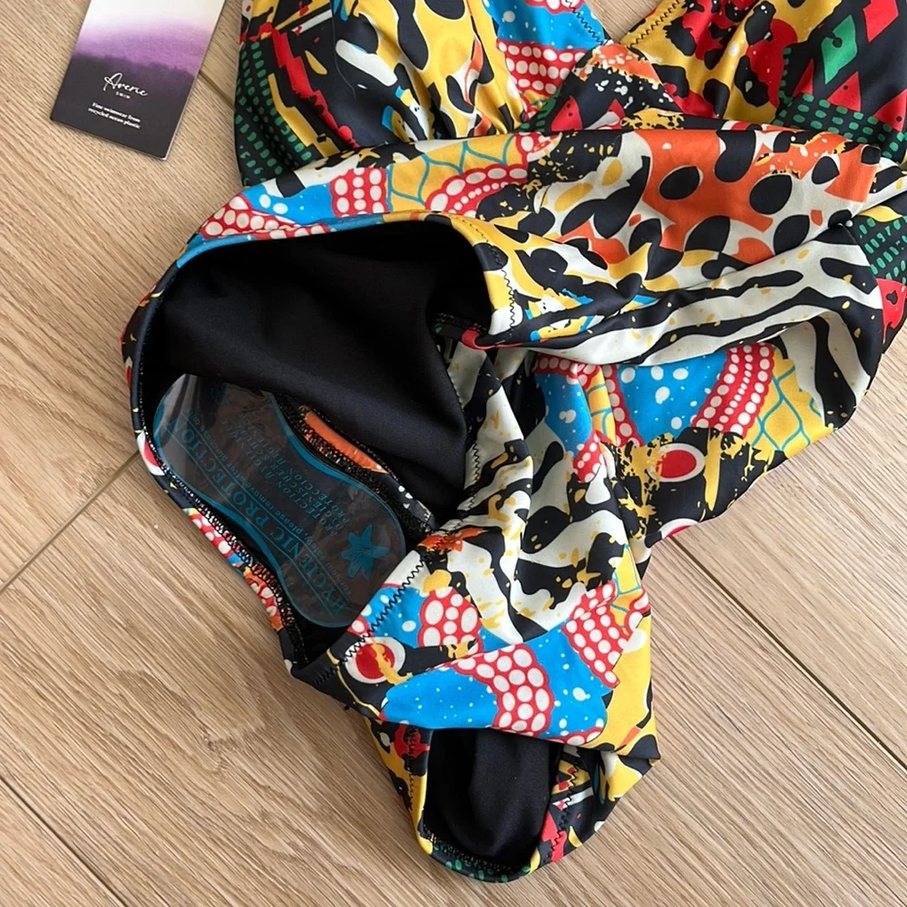 NWT Averie Harlow Plunge One Piece Ruffle Swimsuit | Wilde Print on Black - Picture 11 of 12